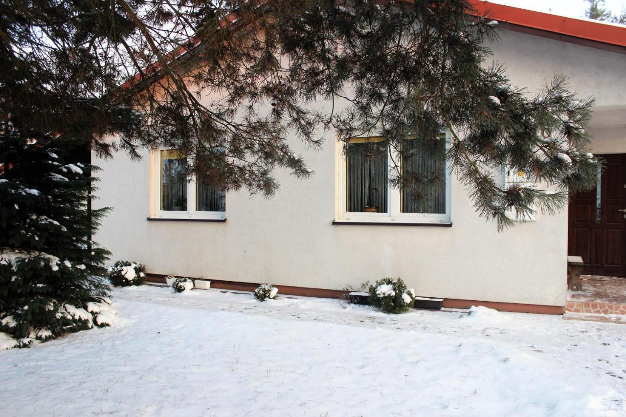 Dom Chotomów Apartamento Exterior foto